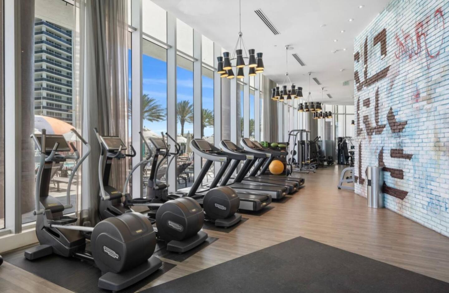 Wonderful 2/2 Condo W Ocean View At Hyde Beach Голливуд Экстерьер фото